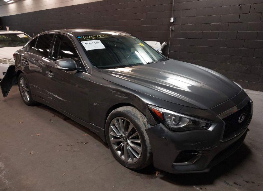 2019 Infiniti Q50 3.0T LUXE (VIN JN1EV7AR1KM552490) main photo