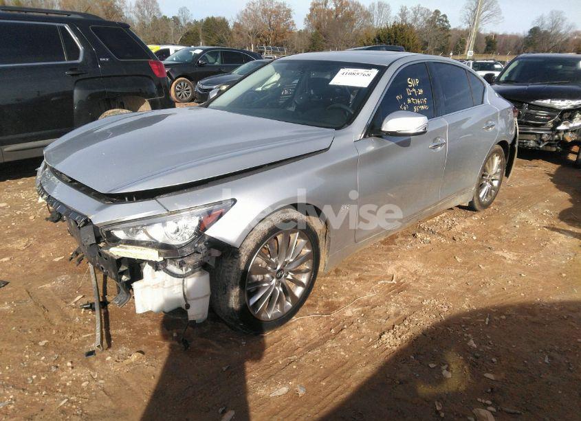 Photo 2 of 2019 Infiniti Q50 3.0T LUXE (VIN JN1EV7AR1KM559410)