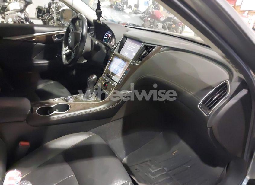 Photo 5 of 2018 Infiniti Q50 3.0T LUXE (VIN JN1EV7AR2JM433331)