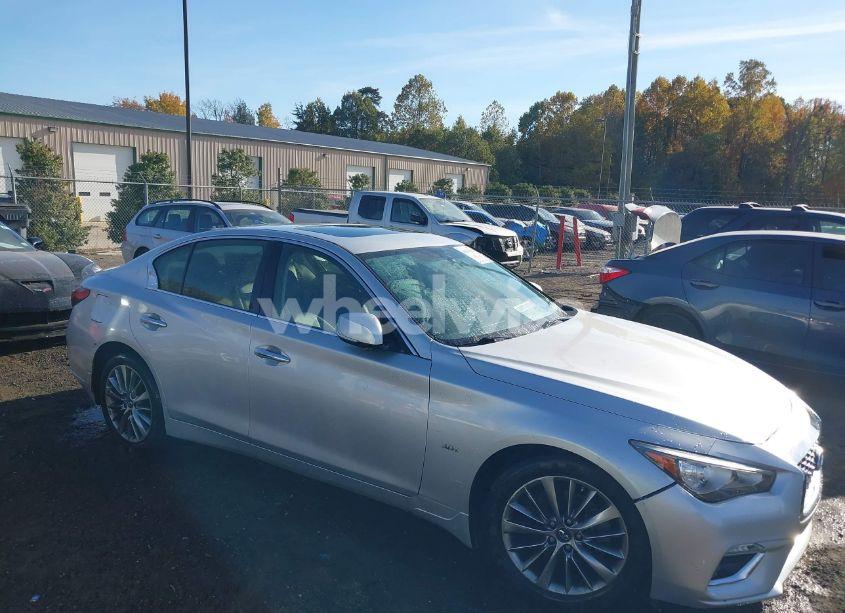 2018 Infiniti Q50 3.0T LUXE (VIN JN1EV7AR3JM434858) main photo