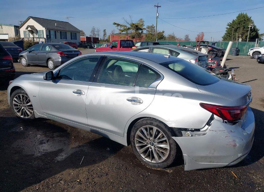Photo 3 of 2018 Infiniti Q50 3.0T LUXE (VIN JN1EV7AR3JM434858)