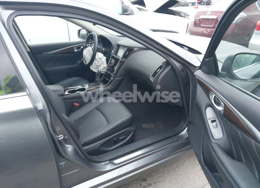 Photo 5 of 2018 Infiniti Q50 (VIN JN1EV7AR3JM441616)