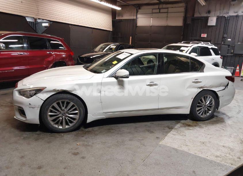 Photo 14 of 2018 Infiniti Q50 3.0T LUXE (VIN JN1EV7AR3JM443818)