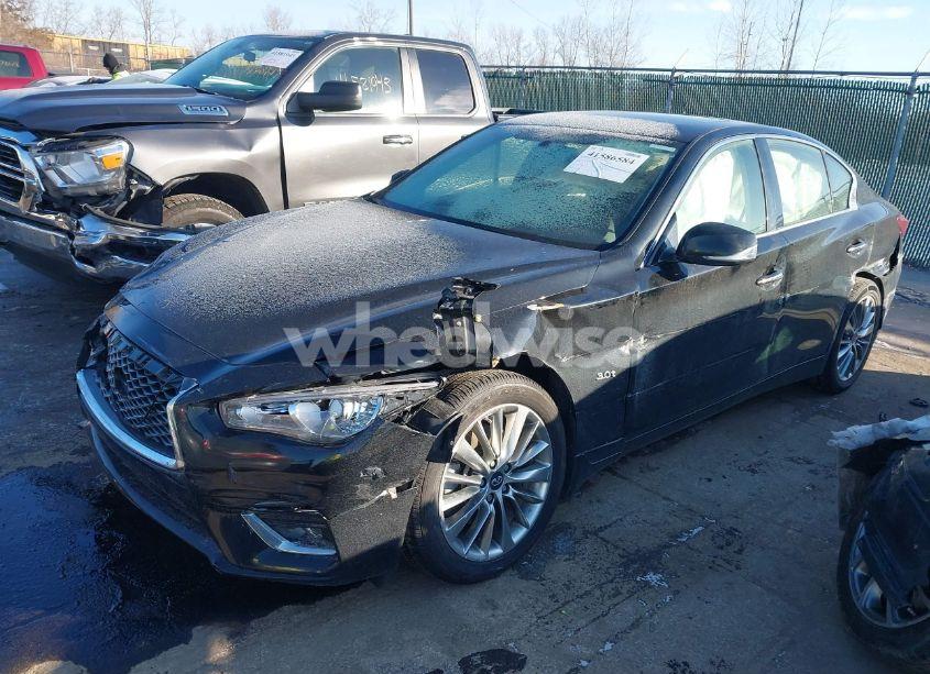 Photo 2 of 2018 Infiniti Q50 3.0T LUXE (VIN JN1EV7AR3JM444113)