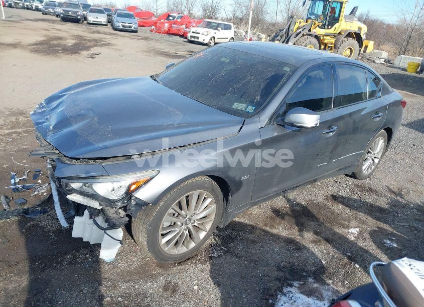 Photo 2 of 2018 Infiniti Q50 3.0T LUXE (VIN JN1EV7AR4JM432438)