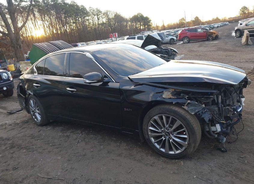 Photo 13 of 2018 Infiniti Q50 3.0T LUXE (VIN JN1EV7AR4JM434836)