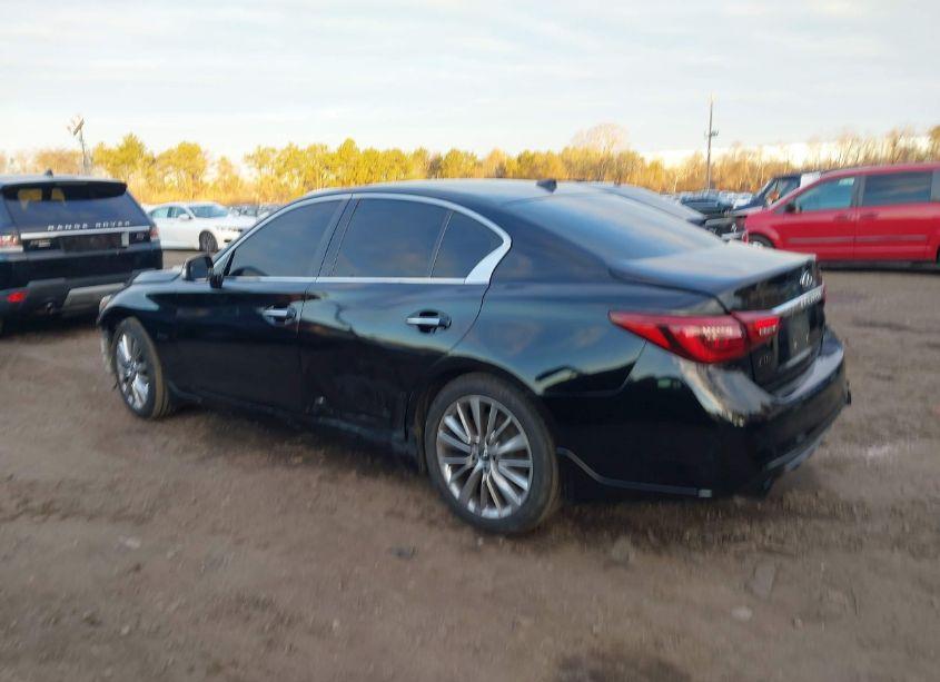 Photo 3 of 2018 Infiniti Q50 3.0T LUXE (VIN JN1EV7AR4JM434836)