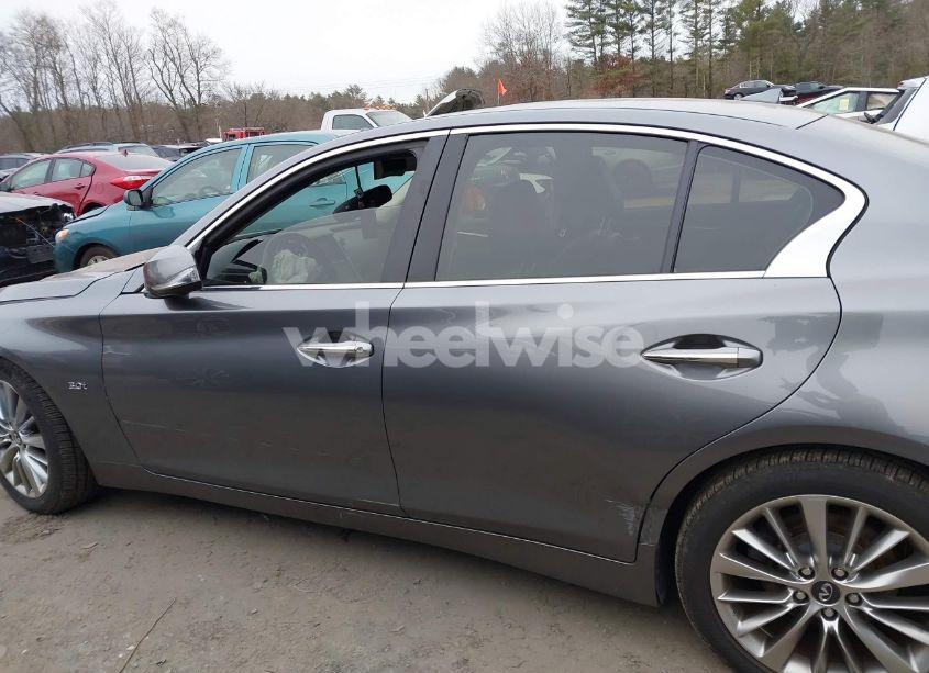 Photo 15 of 2018 Infiniti Q50 3.0T LUXE (VIN JN1EV7AR4JM441219)