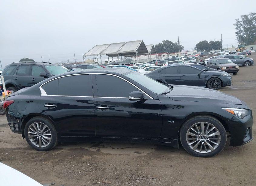 Photo 13 of 2018 Infiniti Q50 3.0T LUXE (VIN JN1EV7AR4JM443312)