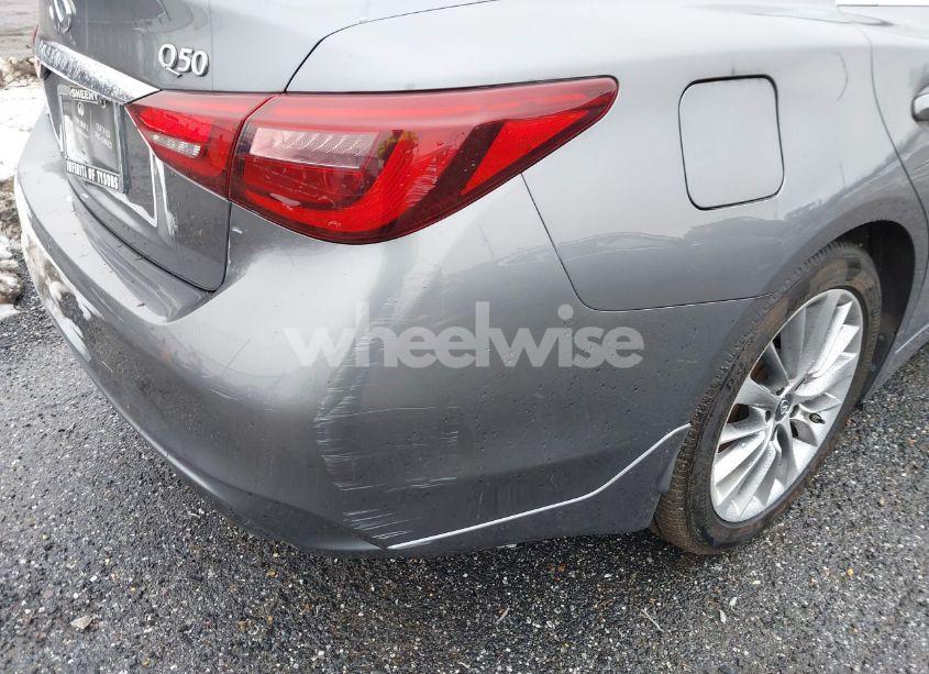 Photo 16 of 2018 Infiniti Q50 3.0T LUXE (VIN JN1EV7AR5JM437244)