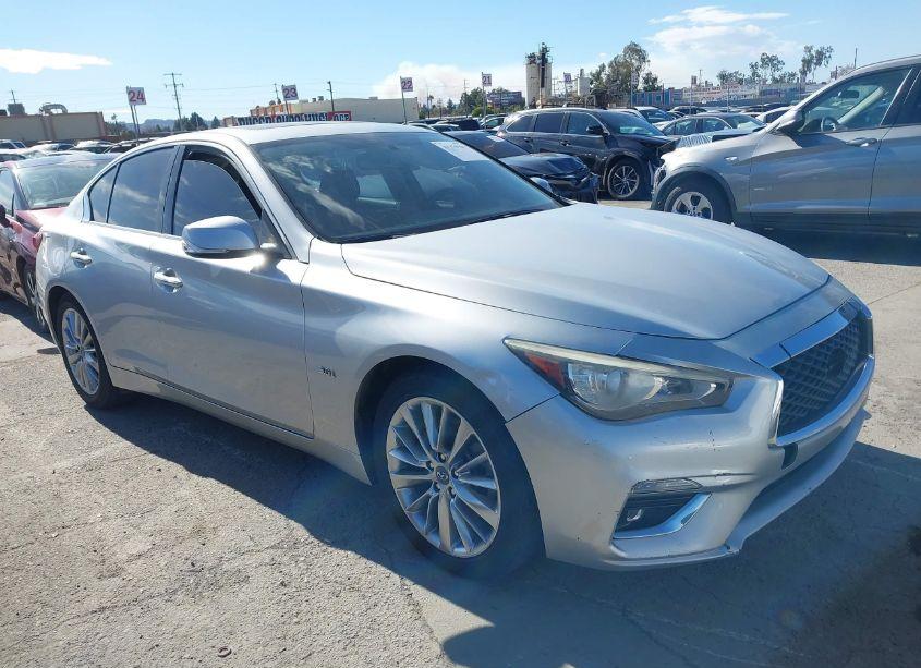 2018 Infiniti Q50 3.0T LUXE (VIN JN1EV7AR5JM611068) main photo