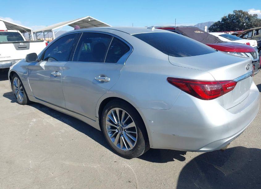 Photo 3 of 2018 Infiniti Q50 3.0T LUXE (VIN JN1EV7AR5JM611068)