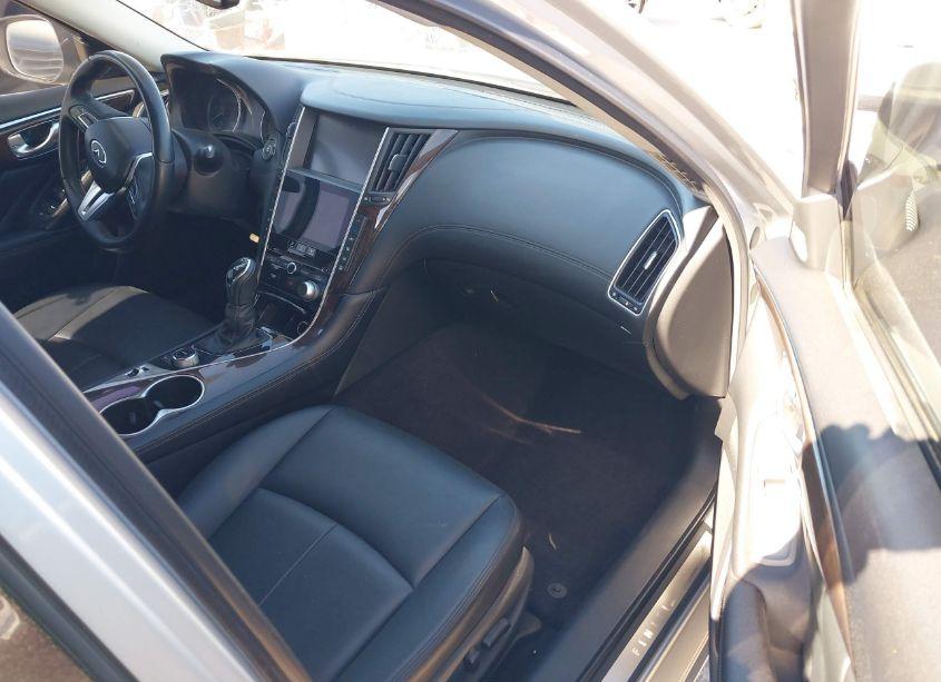 Photo 5 of 2018 Infiniti Q50 3.0T LUXE (VIN JN1EV7AR5JM611068)