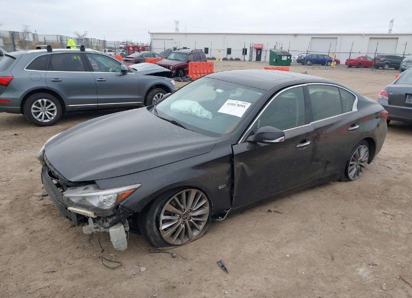 Photo 2 of 2018 Infiniti Q50 3.0T LUXE (VIN JN1EV7AR6JM434885)