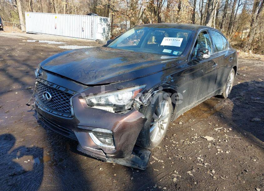 Photo 2 of 2018 Infiniti Q50 3.0T LUXE (VIN JN1EV7AR6JM436149)