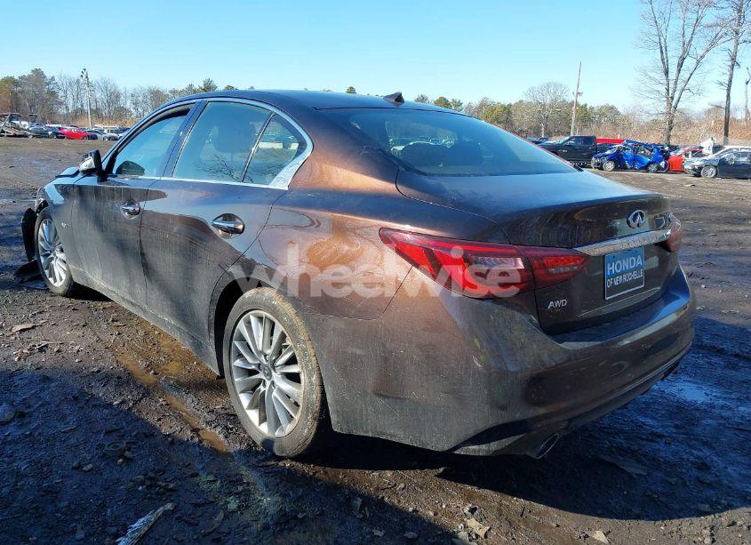 Photo 3 of 2018 Infiniti Q50 3.0T LUXE (VIN JN1EV7AR6JM436149)
