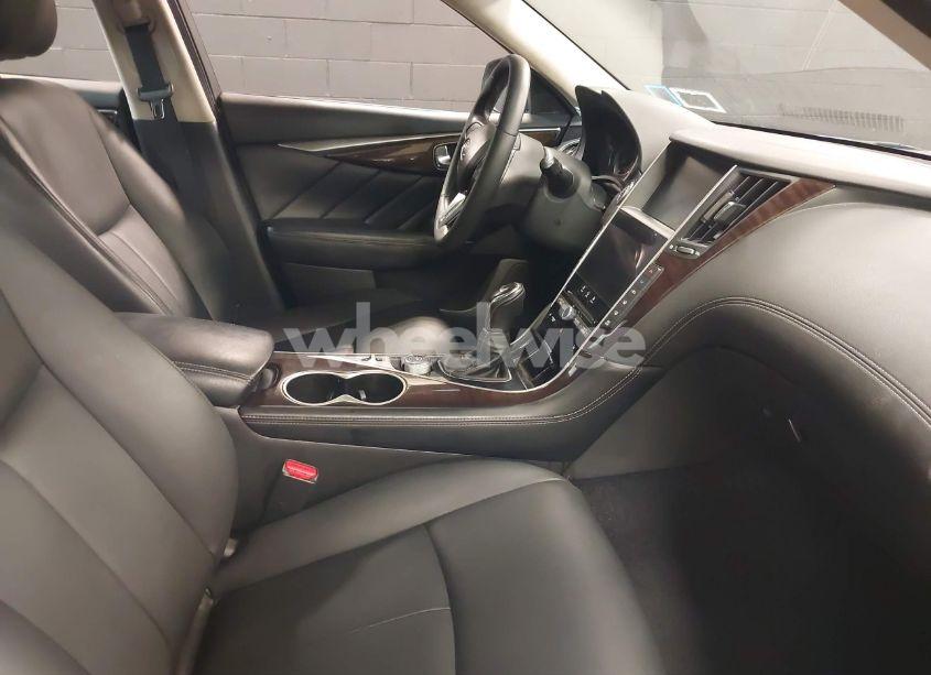 Photo 5 of 2018 Infiniti Q50 3.0T LUXE (VIN JN1EV7AR6JM444090)