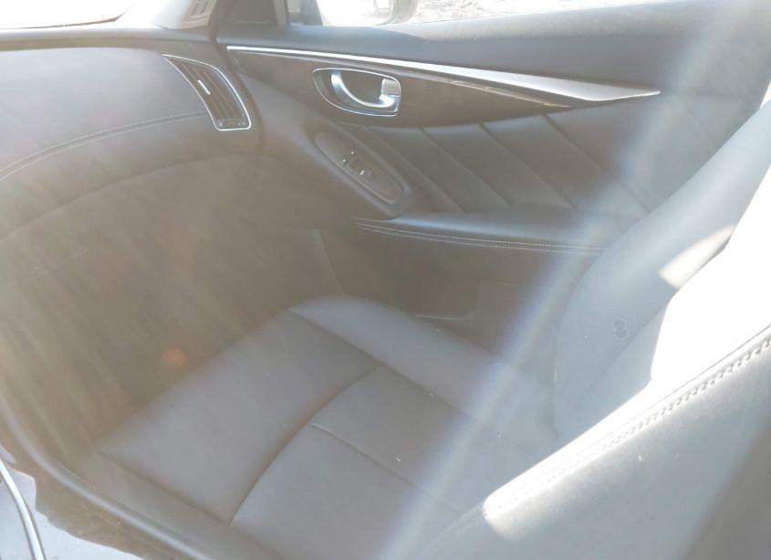 Photo 5 of 2018 Infiniti Q50 3.0T LUXE (VIN JN1EV7AR6JM611032)