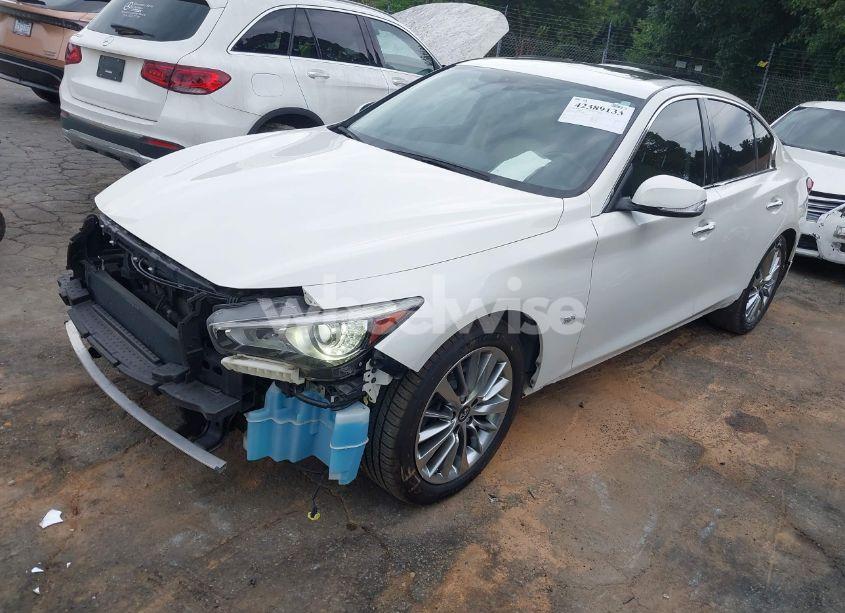 Photo 2 of 2018 Infiniti Q50 3.0T LUXE (VIN JN1EV7AR7JM430585)