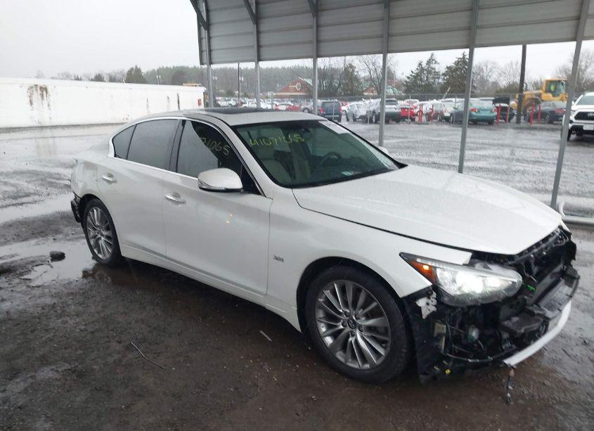 2018 Infiniti Q50 3.0T LUXE (VIN JN1EV7AR8JM431888) main photo