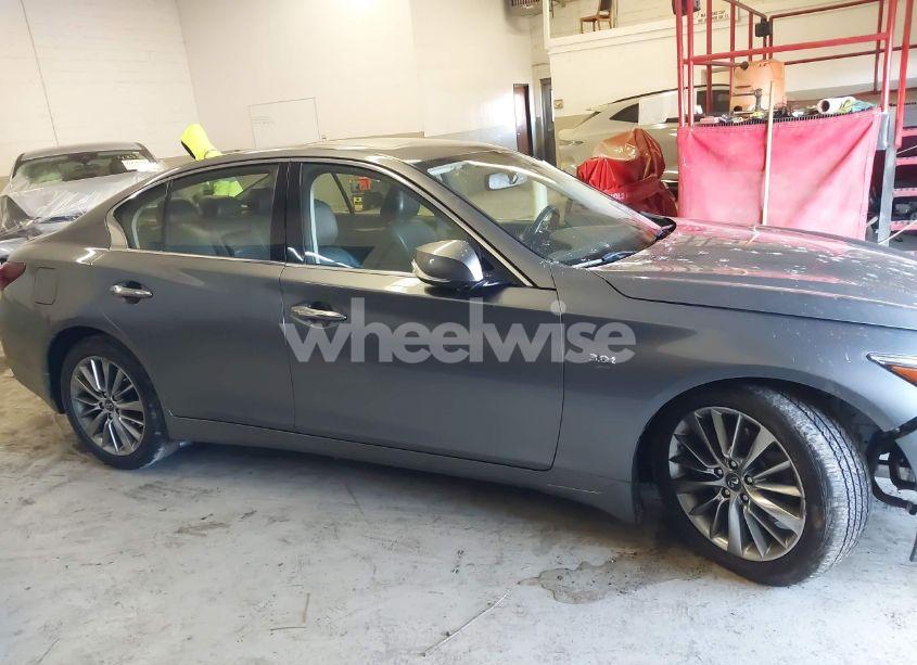 Photo 13 of 2018 Infiniti Q50 3.0T LUXE (VIN JN1EV7AR8JM433429)