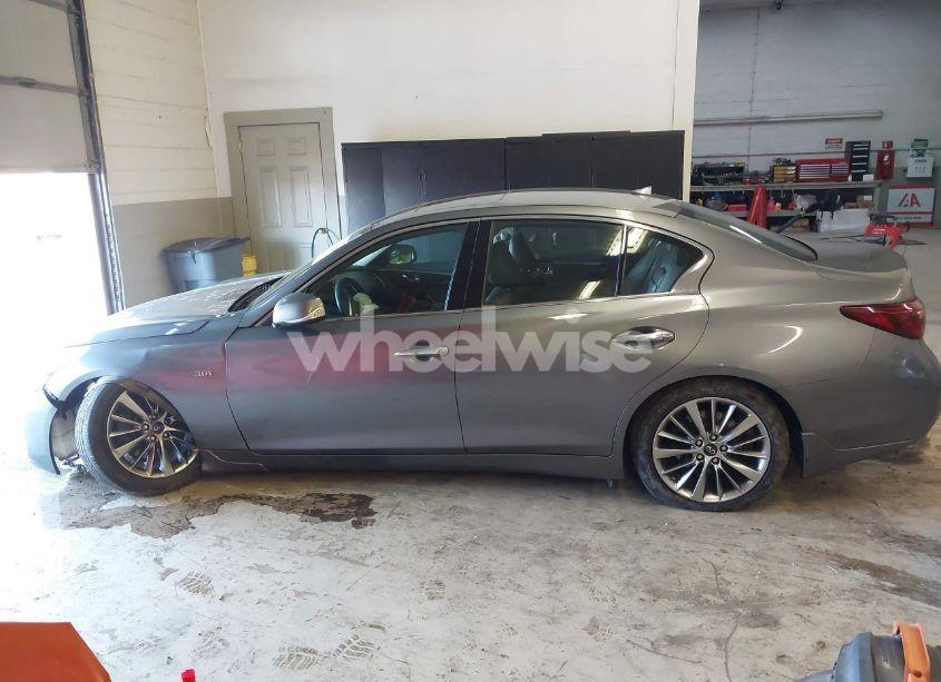 Photo 14 of 2018 Infiniti Q50 3.0T LUXE (VIN JN1EV7AR8JM433429)