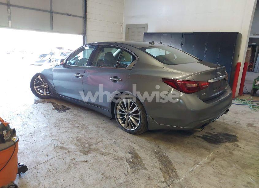 Photo 3 of 2018 Infiniti Q50 3.0T LUXE (VIN JN1EV7AR8JM433429)