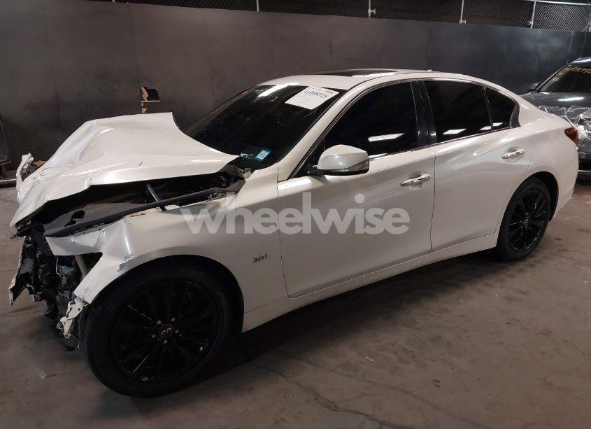 Photo 2 of 2018 Infiniti Q50 3.0T LUXE (VIN JN1EV7AR8JM440624)