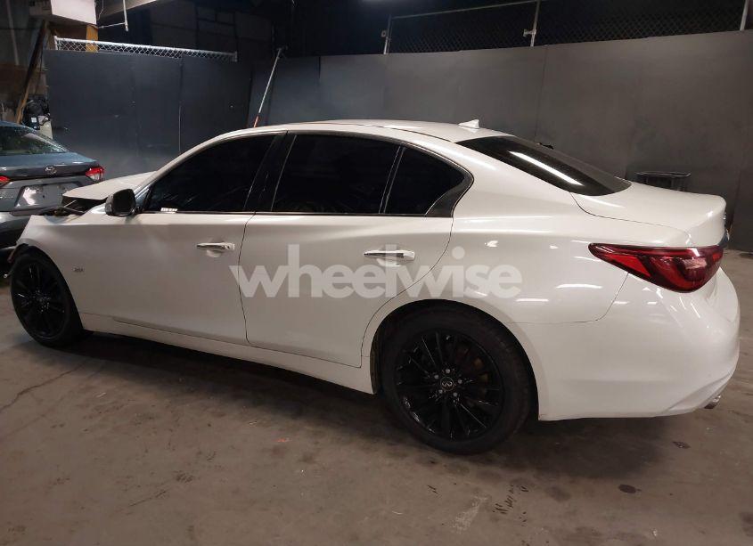 Photo 3 of 2018 Infiniti Q50 3.0T LUXE (VIN JN1EV7AR8JM440624)