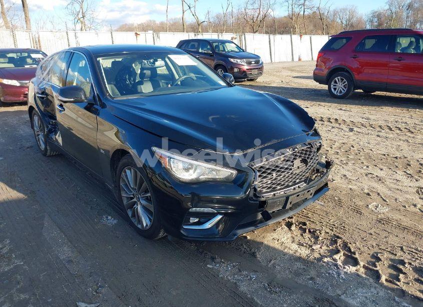 2018 Infiniti Q50 3.0T LUXE (VIN JN1EV7AR8JM610173) main photo