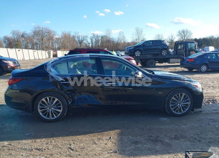 Photo 13 of 2018 Infiniti Q50 3.0T LUXE (VIN JN1EV7AR8JM610173)