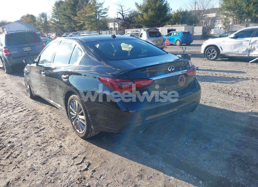 Photo 3 of 2018 Infiniti Q50 3.0T LUXE (VIN JN1EV7AR8JM610173)