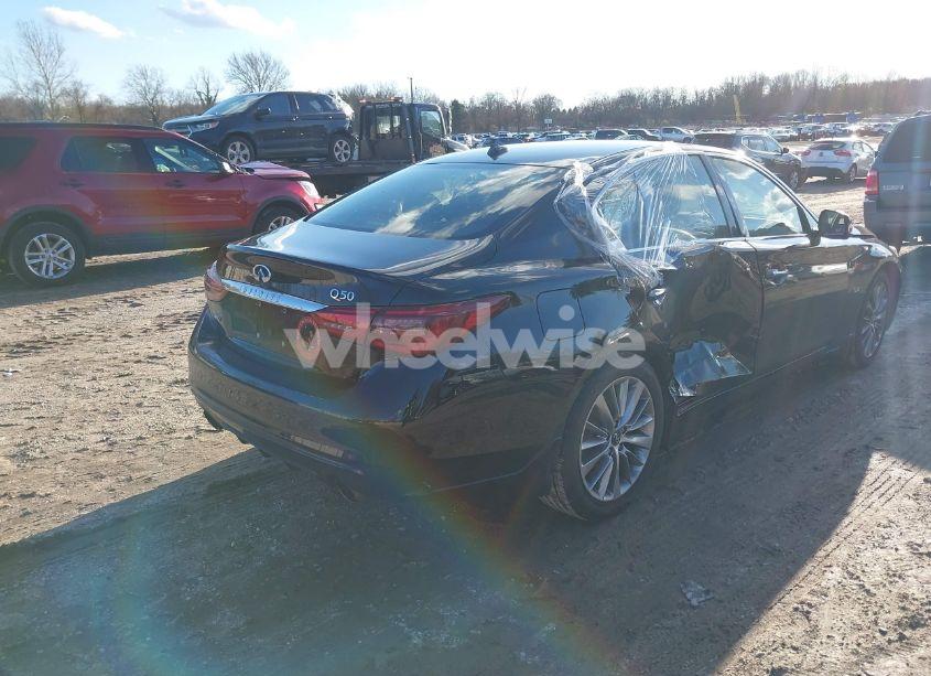 Photo 4 of 2018 Infiniti Q50 3.0T LUXE (VIN JN1EV7AR8JM610173)