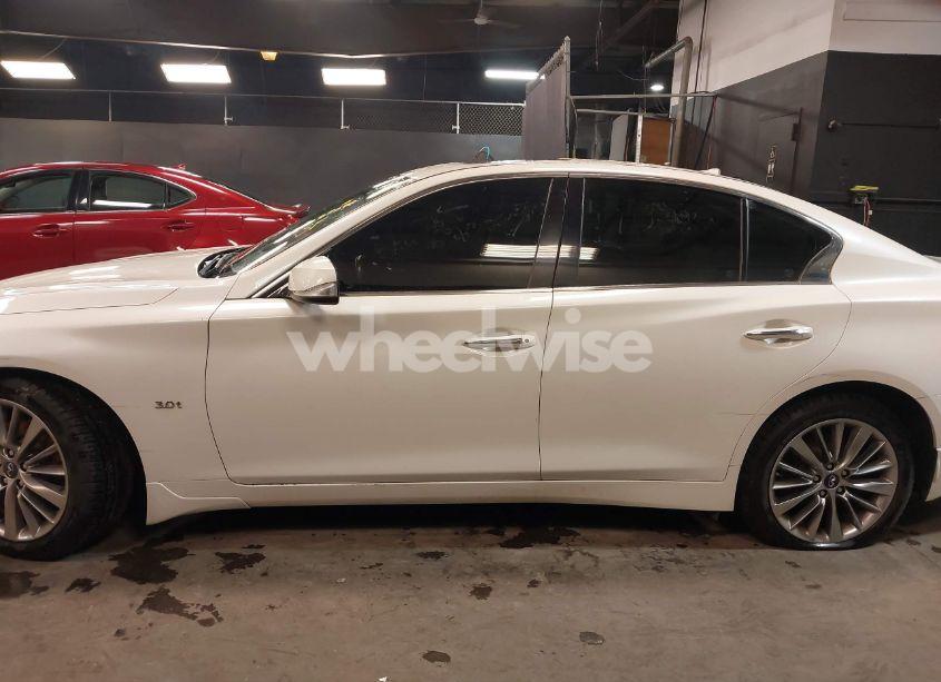 Photo 13 of 2018 Infiniti Q50 3.0T LUXE (VIN JN1EV7AR9JM433164)