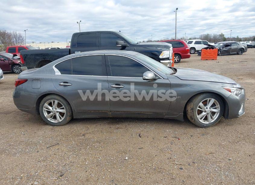 Photo 14 of 2018 Infiniti Q50 3.0T LUXE (VIN JN1EV7AR9JM433438)