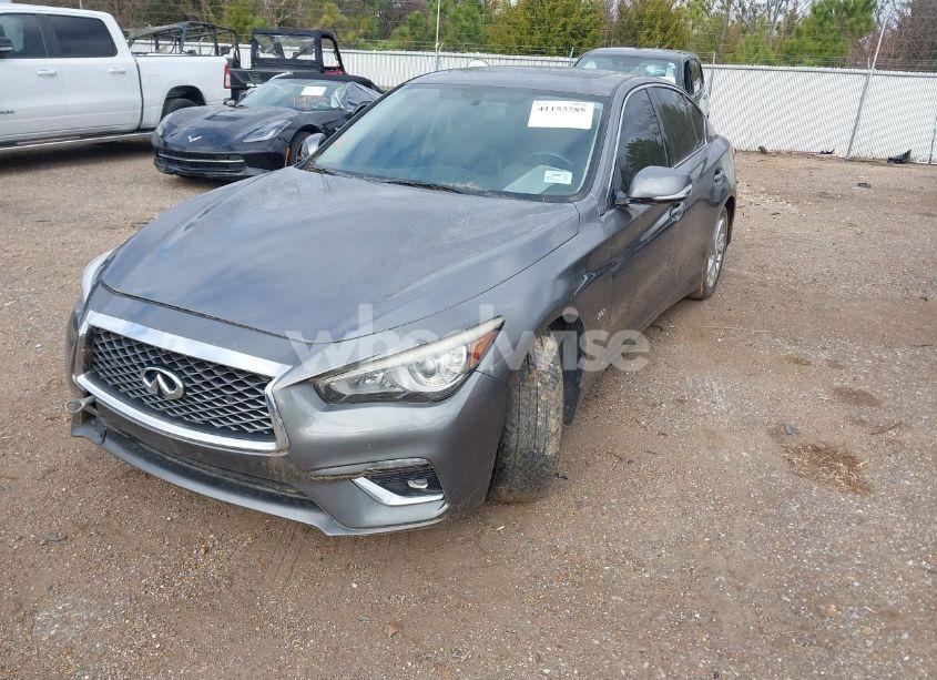 Photo 2 of 2018 Infiniti Q50 3.0T LUXE (VIN JN1EV7AR9JM433438)