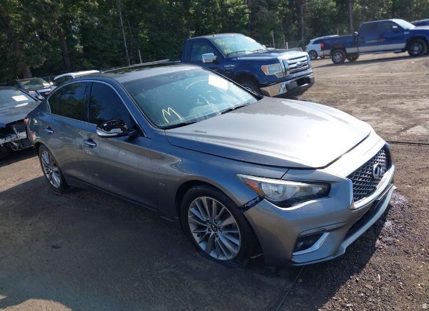 2018 Infiniti Q50 3.0T LUXE (VIN JN1EV7AR9JM436467) main photo