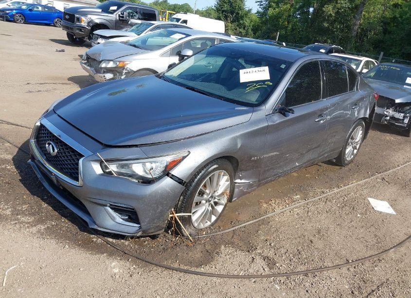 Photo 2 of 2018 Infiniti Q50 3.0T LUXE (VIN JN1EV7AR9JM436467)
