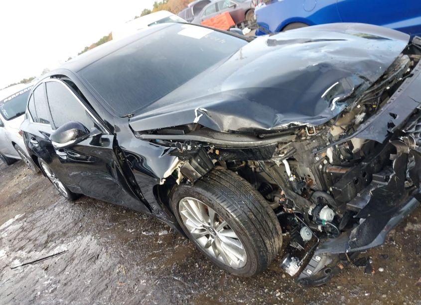 2018 Infiniti Q50 3.0T LUXE (VIN JN1EV7ARXJM432332) main photo