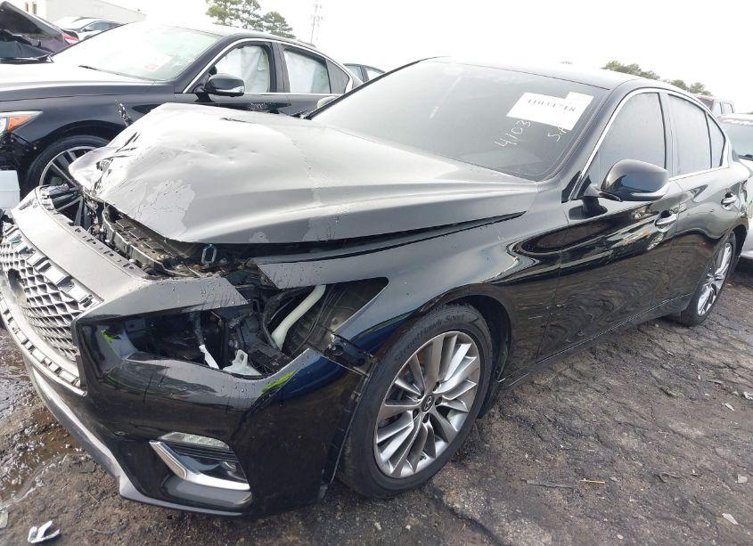 Photo 2 of 2018 Infiniti Q50 3.0T LUXE (VIN JN1EV7ARXJM432332)