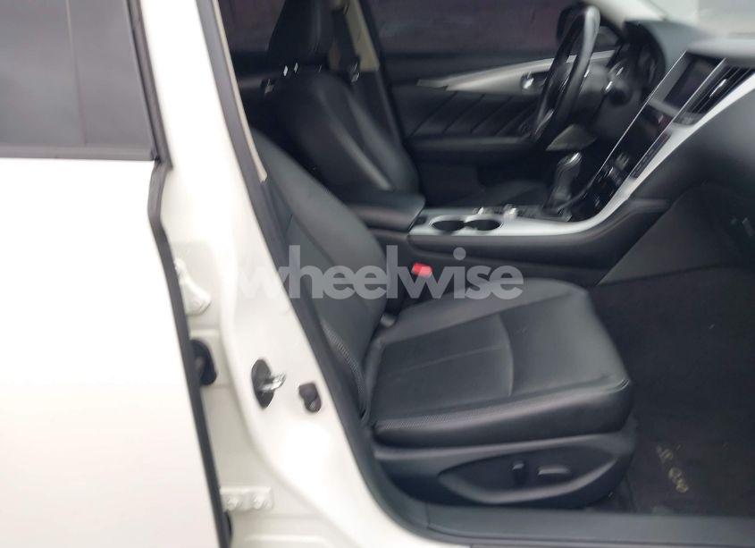 Photo 5 of 2021 Infiniti Q50 LUXE (VIN JN1EV7BP1MM700038)