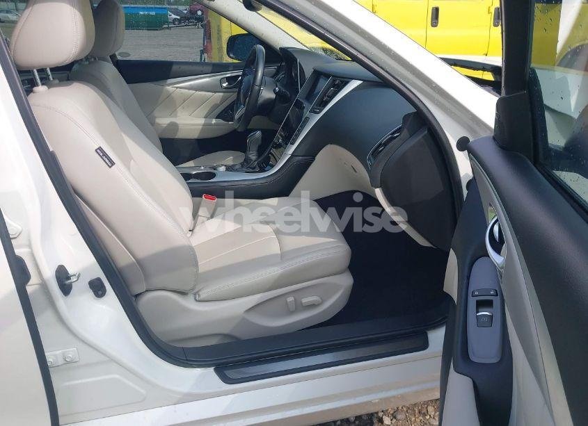 Photo 5 of 2021 Infiniti Q50 LUXE (VIN JN1EV7BP7MM700965)