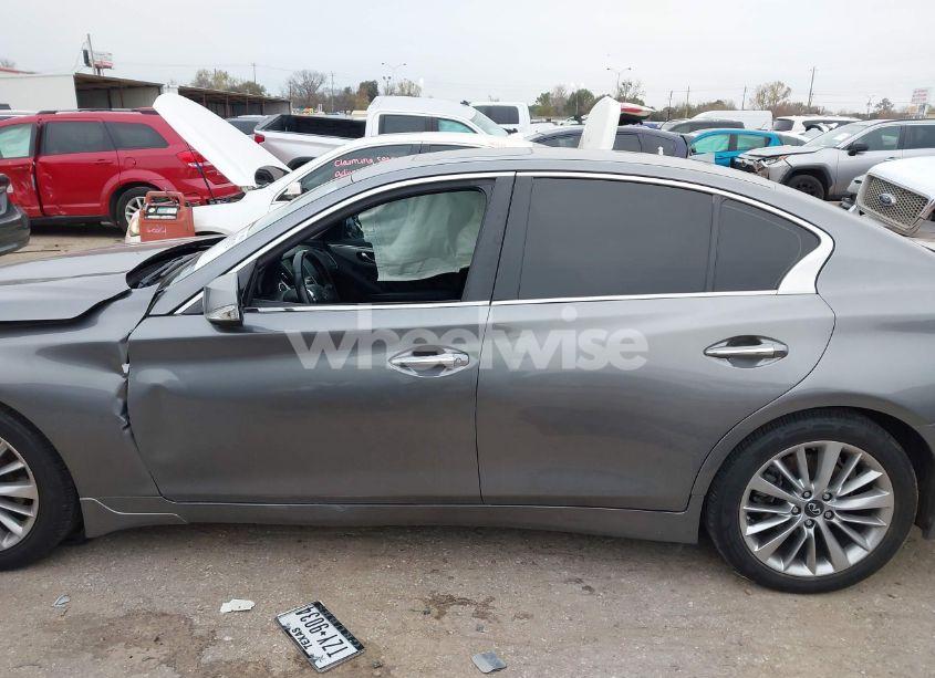 Photo 14 of 2021 Infiniti Q50 LUXE (VIN JN1EV7BPXMM701057)