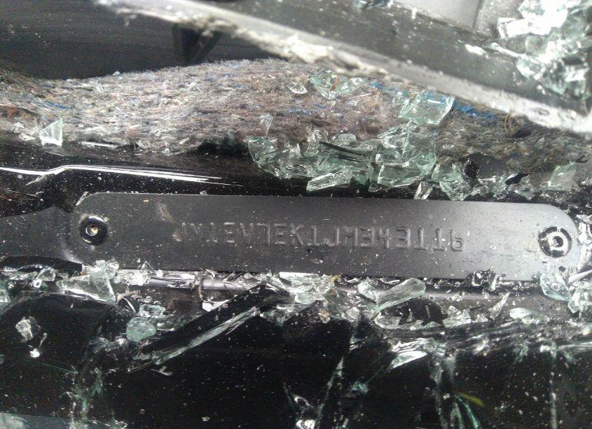 Photo 9 of 2018 Infiniti Q60 3.0T LUXE (VIN JN1EV7EK1JM343116)