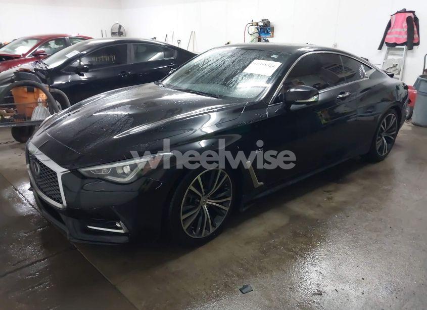 Photo 2 of 2018 Infiniti Q60 3.0T LUXE (VIN JN1EV7EK3JM340105)