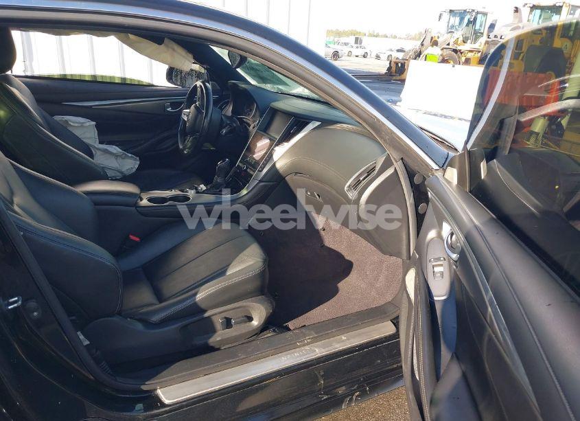 Photo 5 of 2018 Infiniti Q60 3.0T LUXE (VIN JN1EV7EK5JM340185)