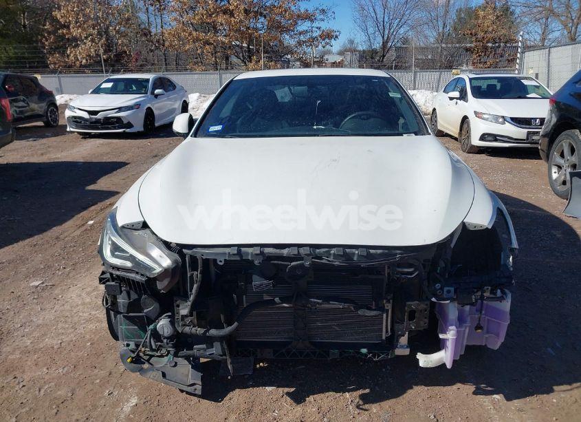 Photo 12 of 2017 Infiniti Q60 3.0T PREMIUM (VIN JN1EV7EK6HM362402)