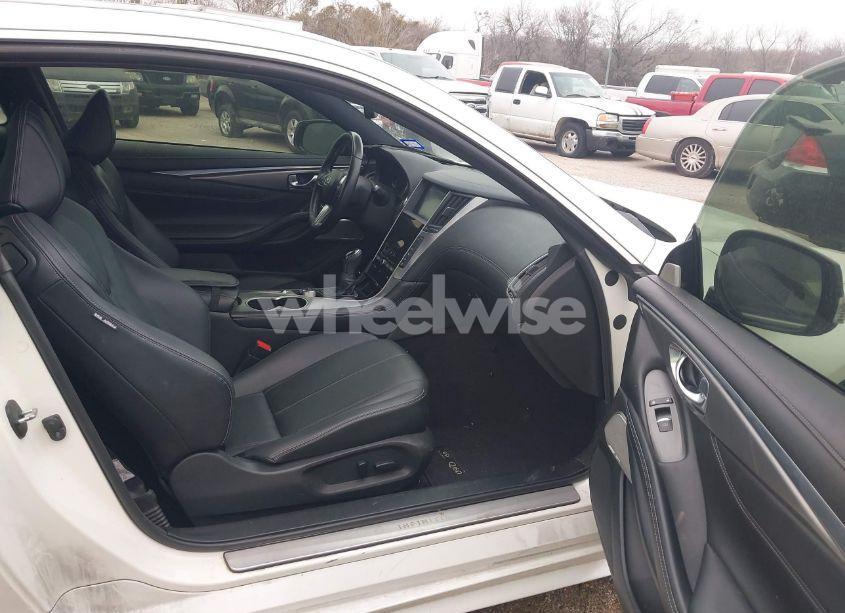 Photo 5 of 2018 Infiniti Q60 3.0T LUXE (VIN JN1EV7EK8JM340276)