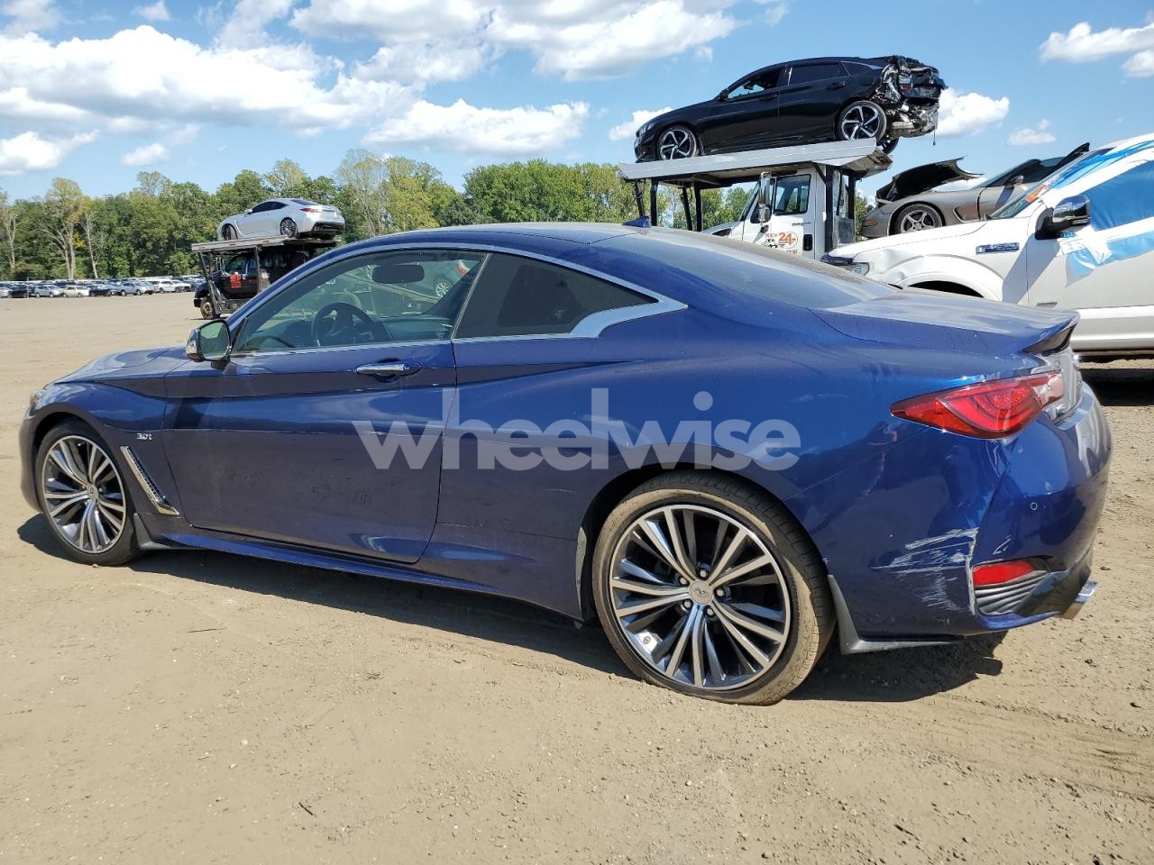 Photo 2 of 2018 INFINITI Q60 LUXE 300 (VIN JN1EV7EL0JM392963)