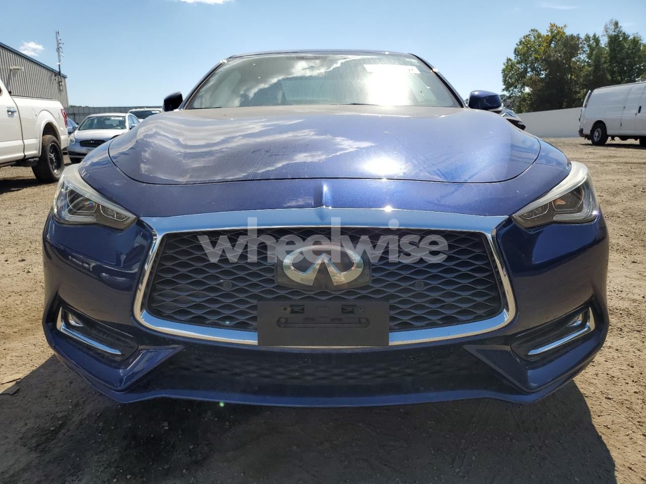 Photo 5 of 2018 INFINITI Q60 LUXE 300 (VIN JN1EV7EL0JM392963)